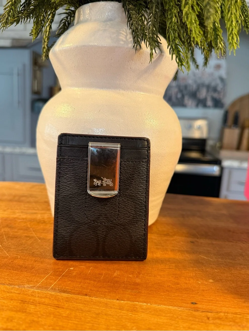 Coach Classic Black Leather Card Holder Wallet and money clip for Men